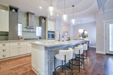 Photo 14 at 684 Park Road, Alcona, Innisfil