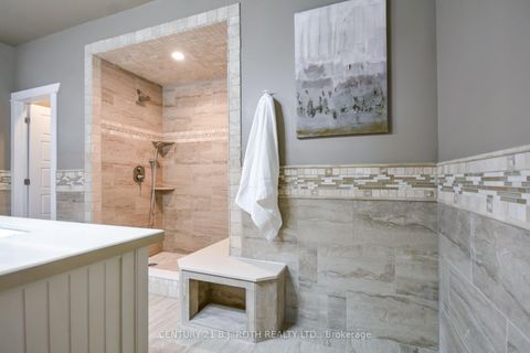 Photo 26 at 684 Park Road, Alcona, Innisfil