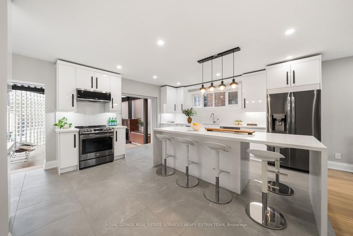 Photo 6 at 335 St Clair Avenue E, Moore Park, Toronto