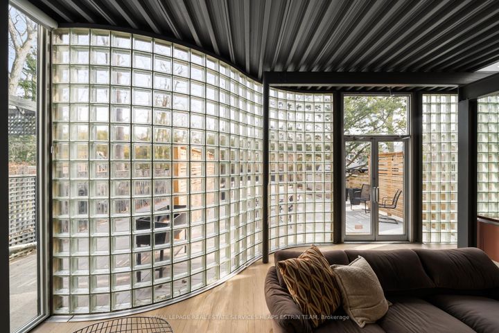 Photo 13 at 335 St Clair Avenue E, Moore Park, Toronto