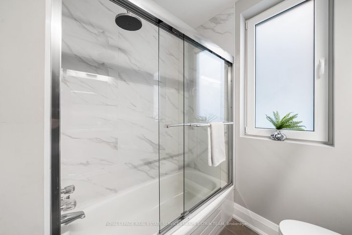 Photo 26 at 335 St Clair Avenue E, Moore Park, Toronto