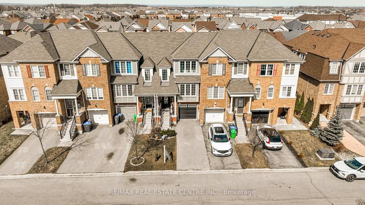 Photo 1 at 84 Vanhorne Close, Northwest Brampton, Brampton