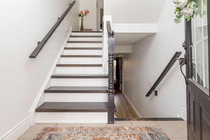 Photo 4 at 84 Vanhorne Close, Northwest Brampton, Brampton