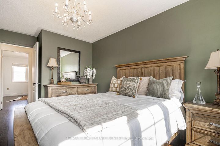 Photo 18 at 84 Vanhorne Close, Northwest Brampton, Brampton