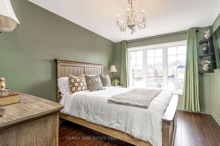 Photo 19 at 84 Vanhorne Close, Northwest Brampton, Brampton