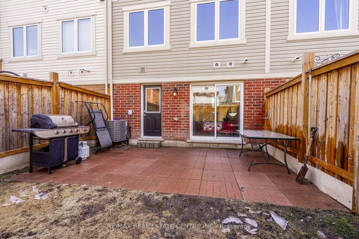 Photo 30 at 84 Vanhorne Close, Northwest Brampton, Brampton
