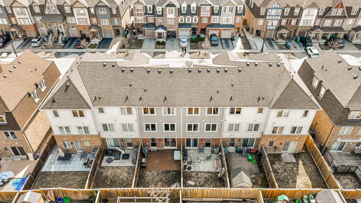 Photo 32 at 84 Vanhorne Close, Northwest Brampton, Brampton