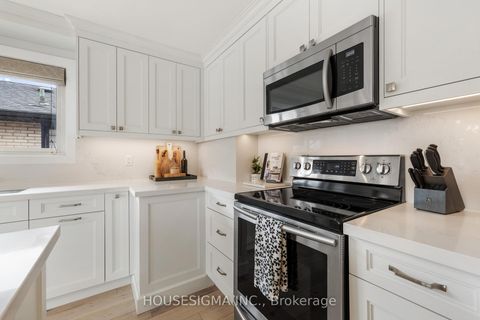 Photo 14 at 11 Tynevale Drive, Richview, Toronto