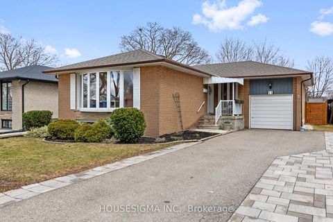 Photo 24 at 11 Tynevale Drive, Richview, Toronto