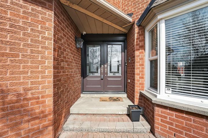 Photo 5 at 4705 Rathkeale Road, East Credit, Mississauga