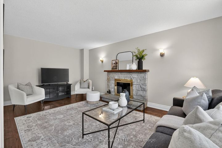 Photo 12 at 4705 Rathkeale Road, East Credit, Mississauga