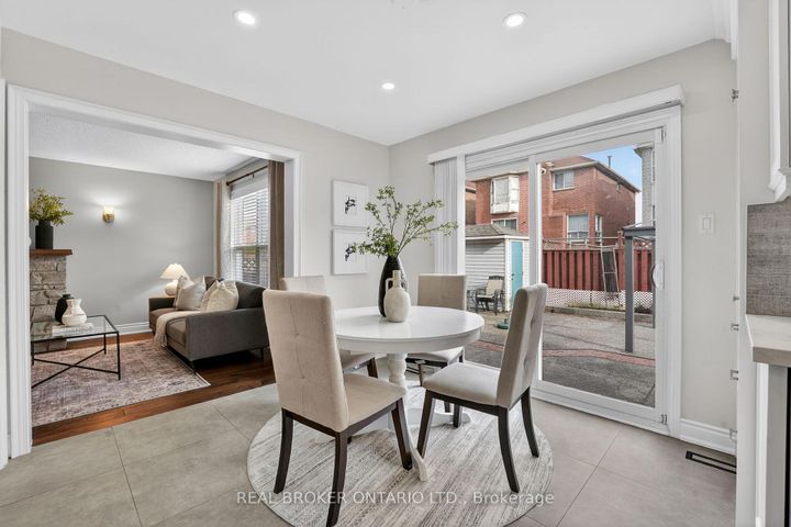 Photo 19 at 4705 Rathkeale Road, East Credit, Mississauga