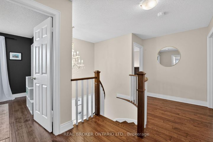 Photo 23 at 4705 Rathkeale Road, East Credit, Mississauga