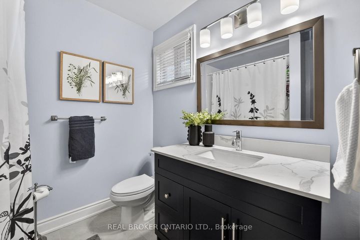 Photo 32 at 4705 Rathkeale Road, East Credit, Mississauga