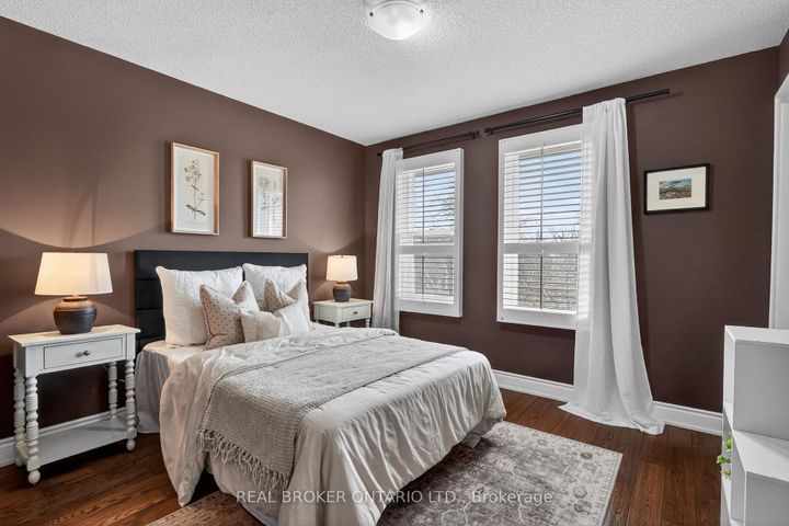 Photo 33 at 4705 Rathkeale Road, East Credit, Mississauga