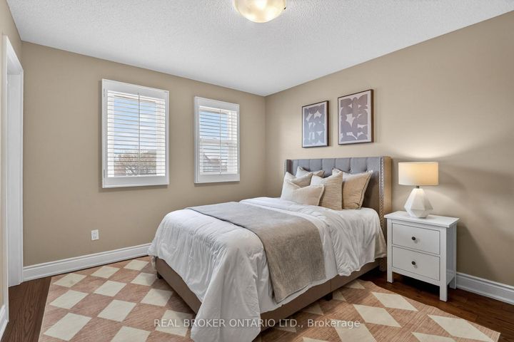 Photo 34 at 4705 Rathkeale Road, East Credit, Mississauga