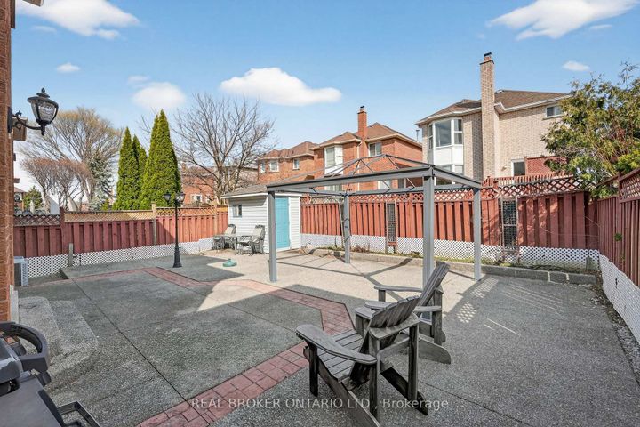 Photo 43 at 4705 Rathkeale Road, East Credit, Mississauga