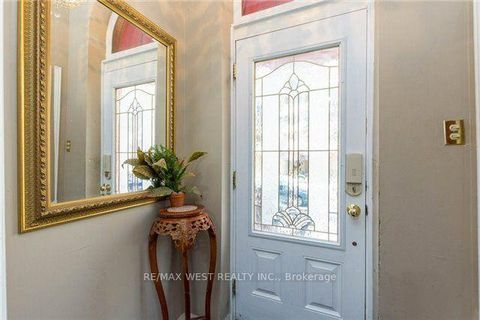 Photo 1 at 61 Homewood Avenue, South St. James Town, Toronto