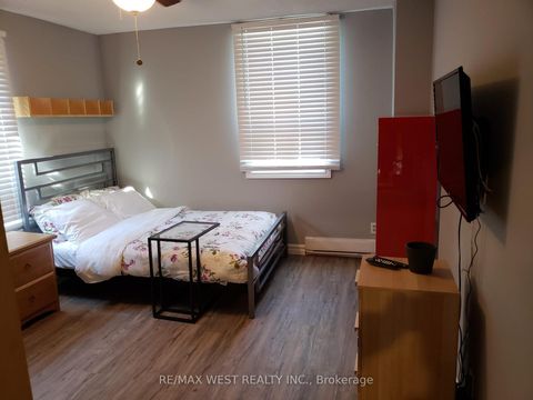 Photo 11 at 61 Homewood Avenue, South St. James Town, Toronto