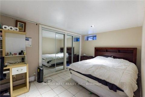 Photo 17 at 61 Homewood Avenue, South St. James Town, Toronto