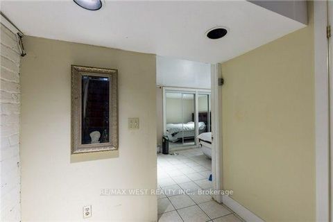 Photo 23 at 61 Homewood Avenue, South St. James Town, Toronto