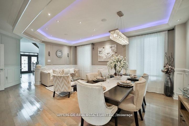 Photo 2 at 15 Jocada Court, Oak Ridges, Richmond Hill