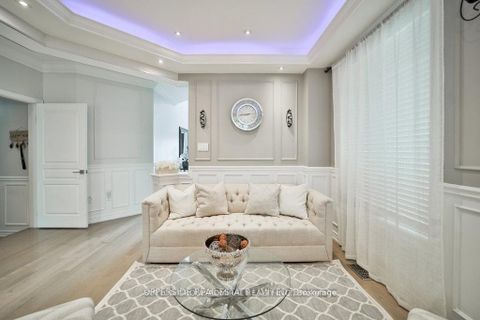 Photo 3 at 15 Jocada Court, Oak Ridges, Richmond Hill