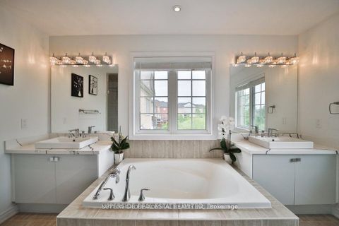 Photo 12 at 15 Jocada Court, Oak Ridges, Richmond Hill