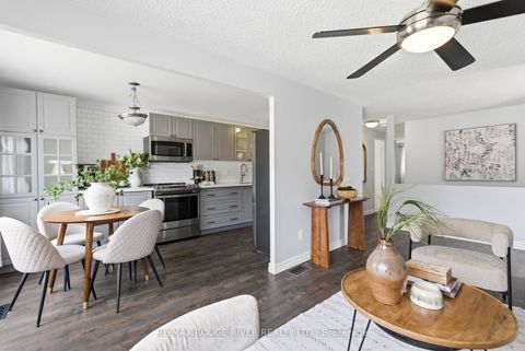 Photo 12 at 712 Grandview Drive, Donevan, Oshawa