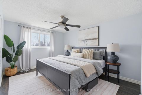 Photo 25 at 712 Grandview Drive, Donevan, Oshawa