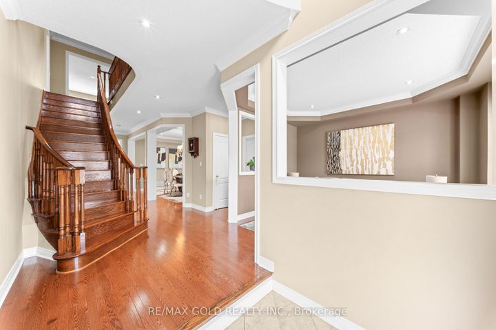 Photo 4 at 14 Crevice Gate, Wellington, Brampton