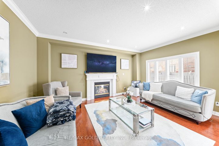 Photo 14 at 14 Crevice Gate, Wellington, Brampton