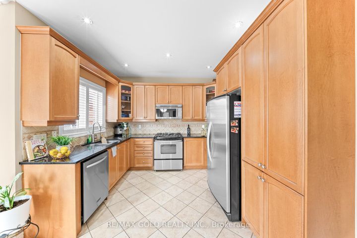 Photo 16 at 14 Crevice Gate, Wellington, Brampton