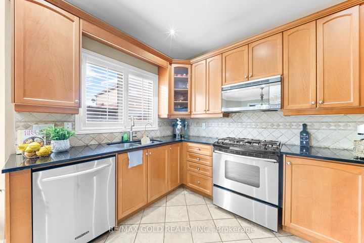 Photo 19 at 14 Crevice Gate, Wellington, Brampton