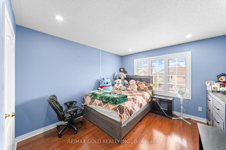 Photo 24 at 14 Crevice Gate, Wellington, Brampton