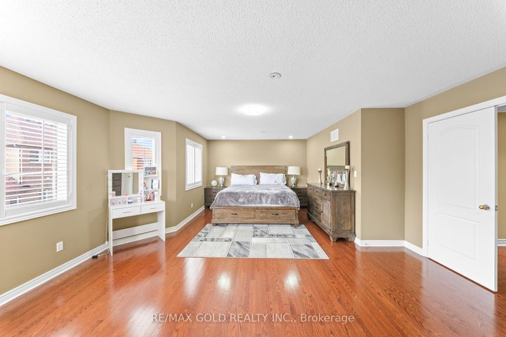 Photo 34 at 14 Crevice Gate, Wellington, Brampton