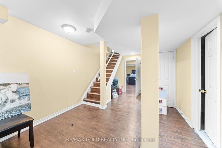 Photo 41 at 14 Crevice Gate, Wellington, Brampton