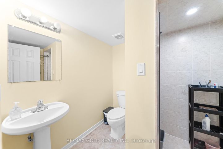 Photo 42 at 14 Crevice Gate, Wellington, Brampton