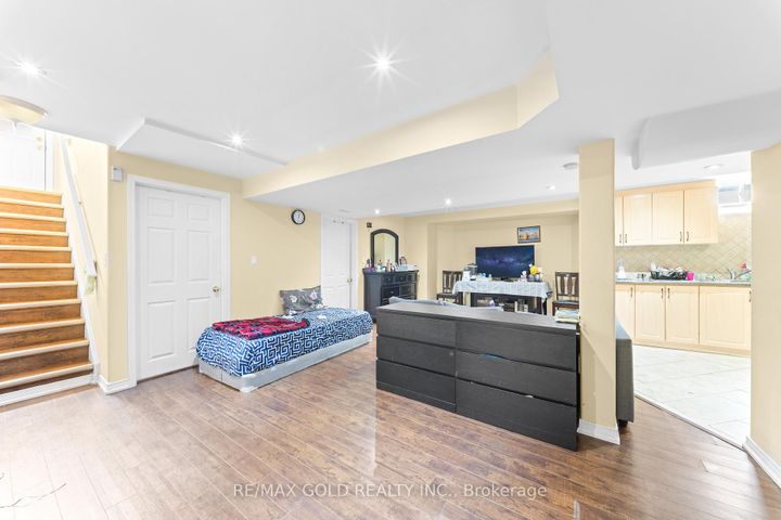 Photo 43 at 14 Crevice Gate, Wellington, Brampton