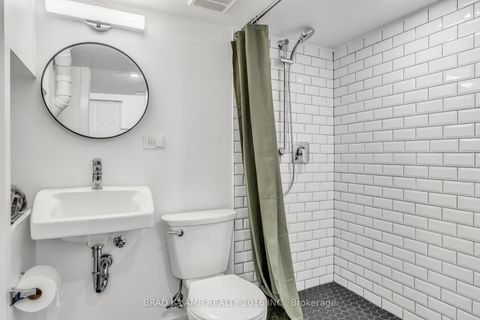 Photo 10 at 794 The Queensway, Queensway, Toronto