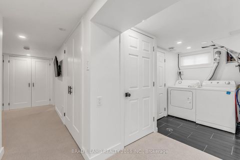 Photo 13 at 794 The Queensway, Queensway, Toronto