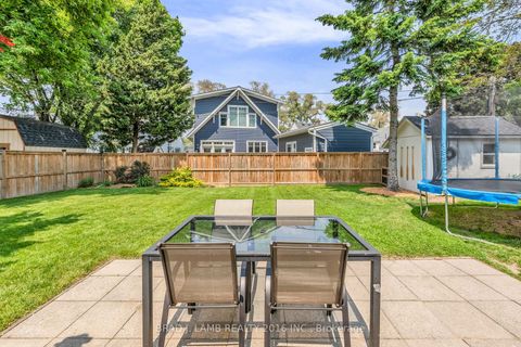 Photo 15 at 794 The Queensway, Queensway, Toronto