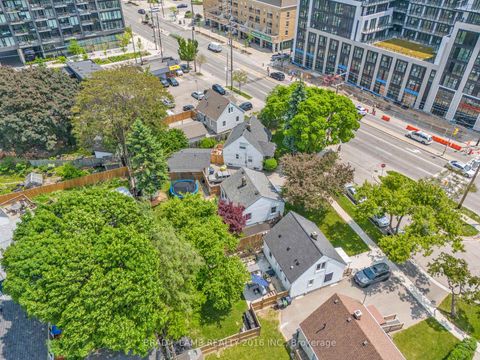 Photo 18 at 794 The Queensway, Queensway, Toronto