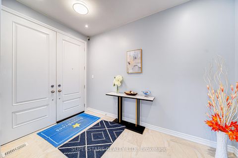 Photo 4 at 31 Roy Harper Avenue, Rural Aurora, Aurora