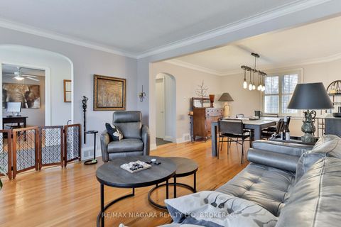 Photo 6 at 65 Craigmore Crescent, Willowdale East, Toronto