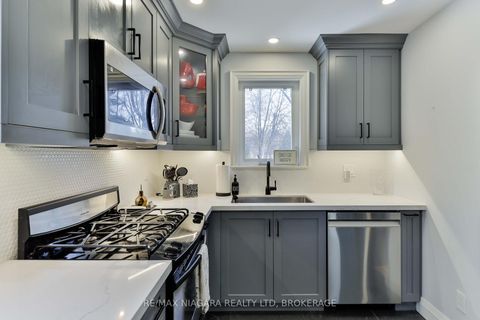 Photo 14 at 65 Craigmore Crescent, Willowdale East, Toronto