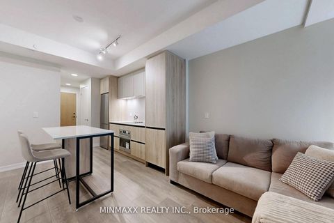 Photo 7 at D620 - 8 Beverley Glen Boulevard, Beverley Glen, Vaughan