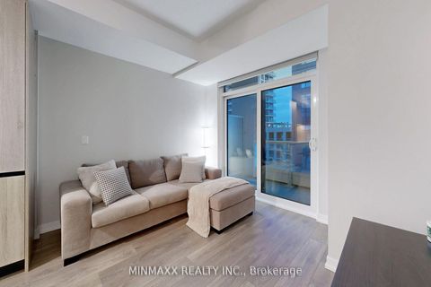 Photo 9 at D620 - 8 Beverley Glen Boulevard, Beverley Glen, Vaughan