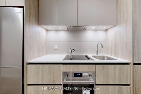 Photo 19 at D620 - 8 Beverley Glen Boulevard, Beverley Glen, Vaughan