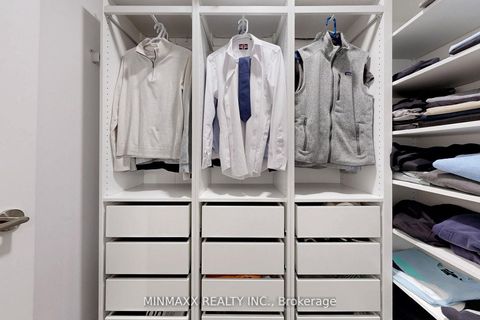 Photo 26 at D620 - 8 Beverley Glen Boulevard, Beverley Glen, Vaughan